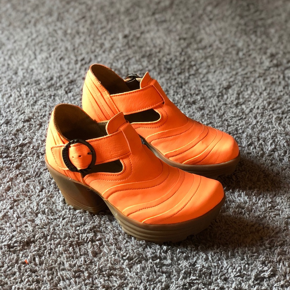 John Fluevog Mellow T-Strap Bossa Nova Shoes Sz 8